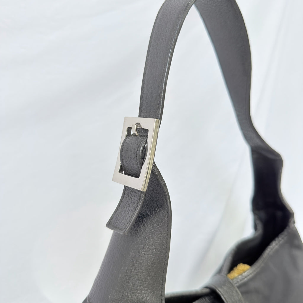 Vintage Gucci Jackie Small Handbag Black Leather And Nylon Piston Push-Lock Silver Closure Single Adjustable Strap