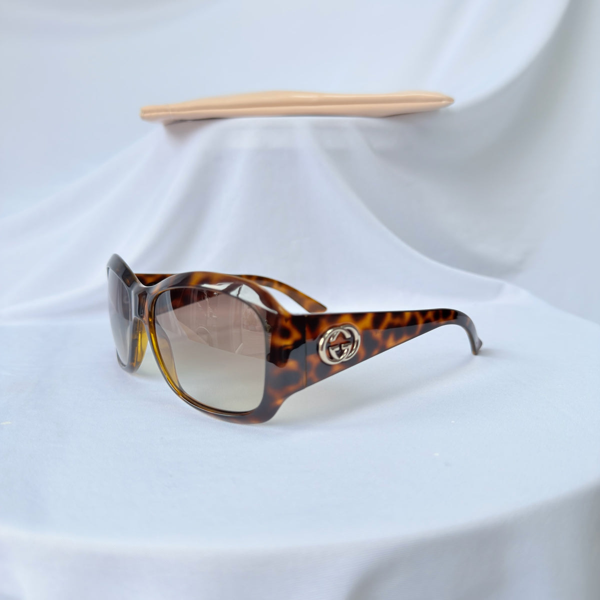 Vintage Gucci GG 3102/S Butterfly Brown Tortoiseshell Interlocking G Sunglasses