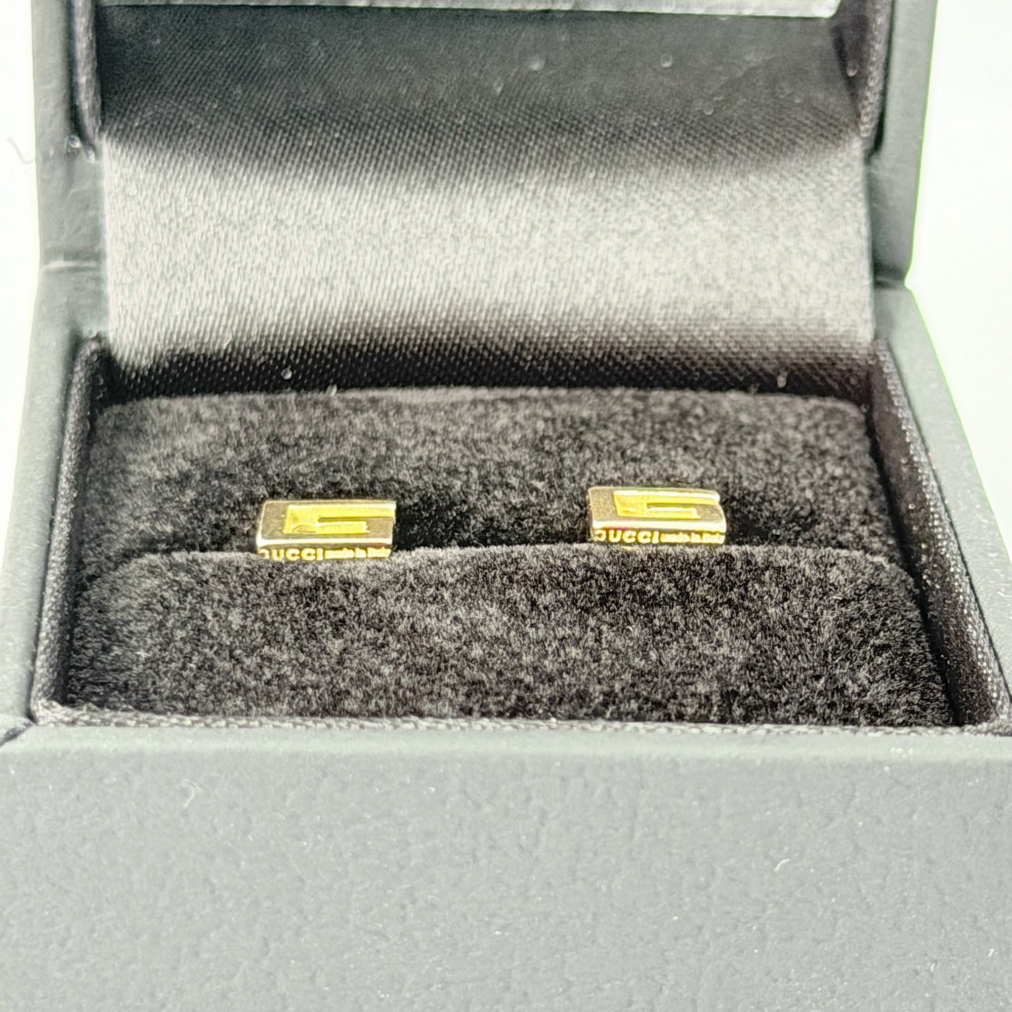 Authentic Rare Gucci 18K Yellow Gold 750 Square G Stud Women’s Earrings