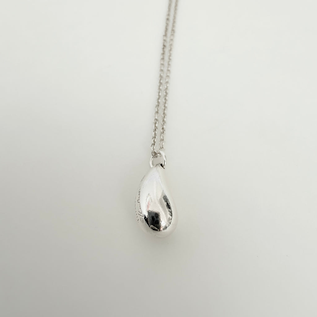 Tiffany & Co. Elsa Peretti 925 Sterling Silver Standard/Medium Teardrop Pendant Necklace With Packaging