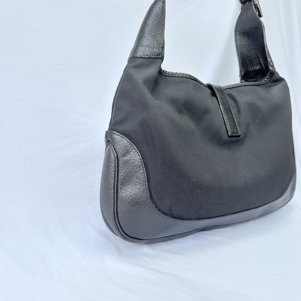 Vintage Gucci Jackie Small Handbag Black Leather And Nylon Piston Push-Lock Silver Closure Single Adjustable Strap