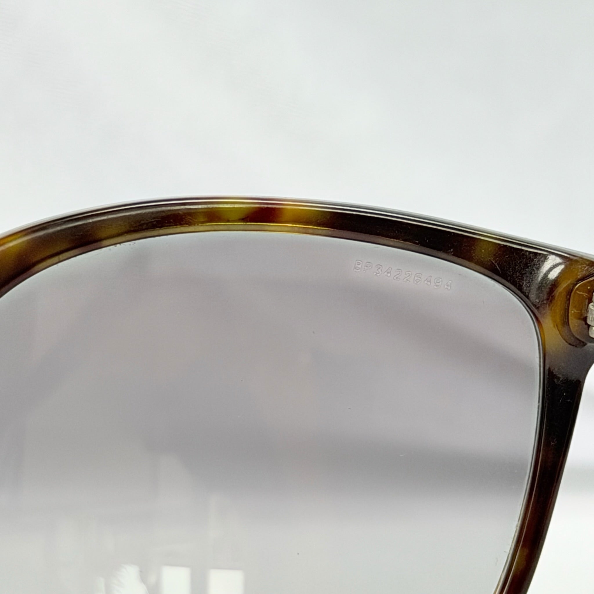 Authentic Prada Brown Tortoiseshell Oval Round Cat Eye Women Sunglasses With Case