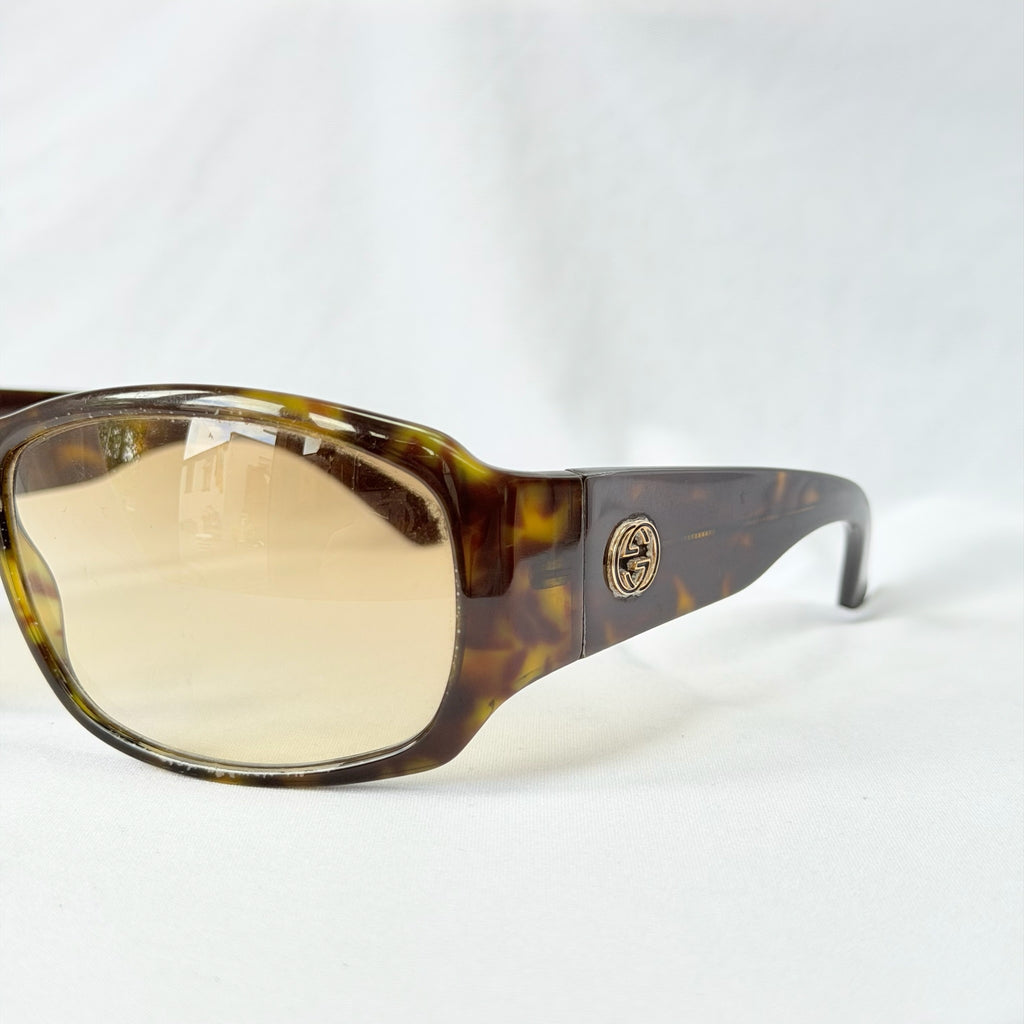 Gucci GG 2592/S Vintage Brown Tortoiseshell Rectangular Women’s Sunglasses With Case