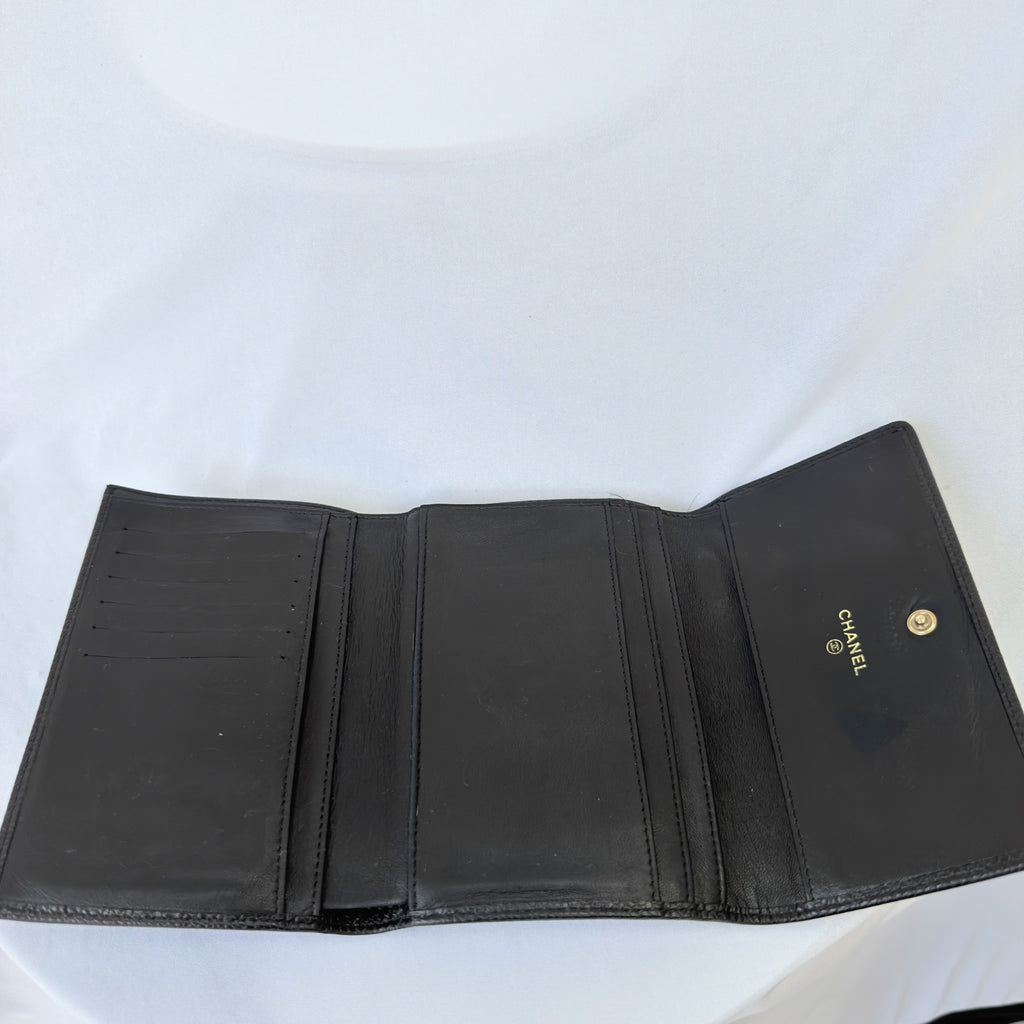 Chanel CC Logo Caviar Skin Trifold Wallet Black Leather Zipper Medium
