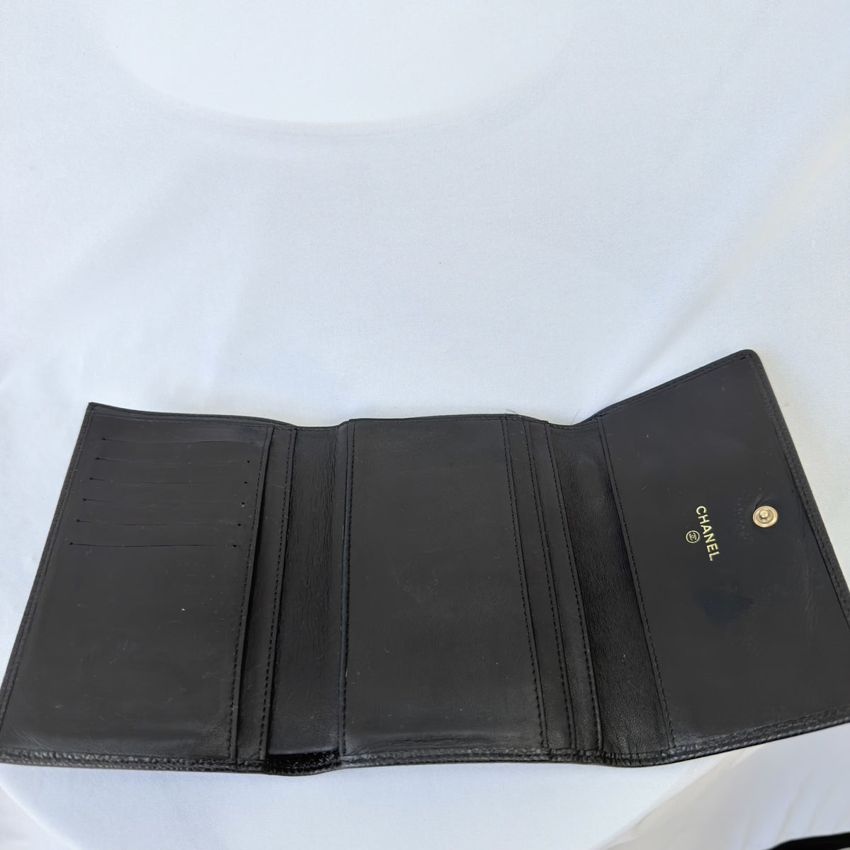 Chanel CC Logo Caviar Skin Trifold Wallet Black Leather Zipper Medium
