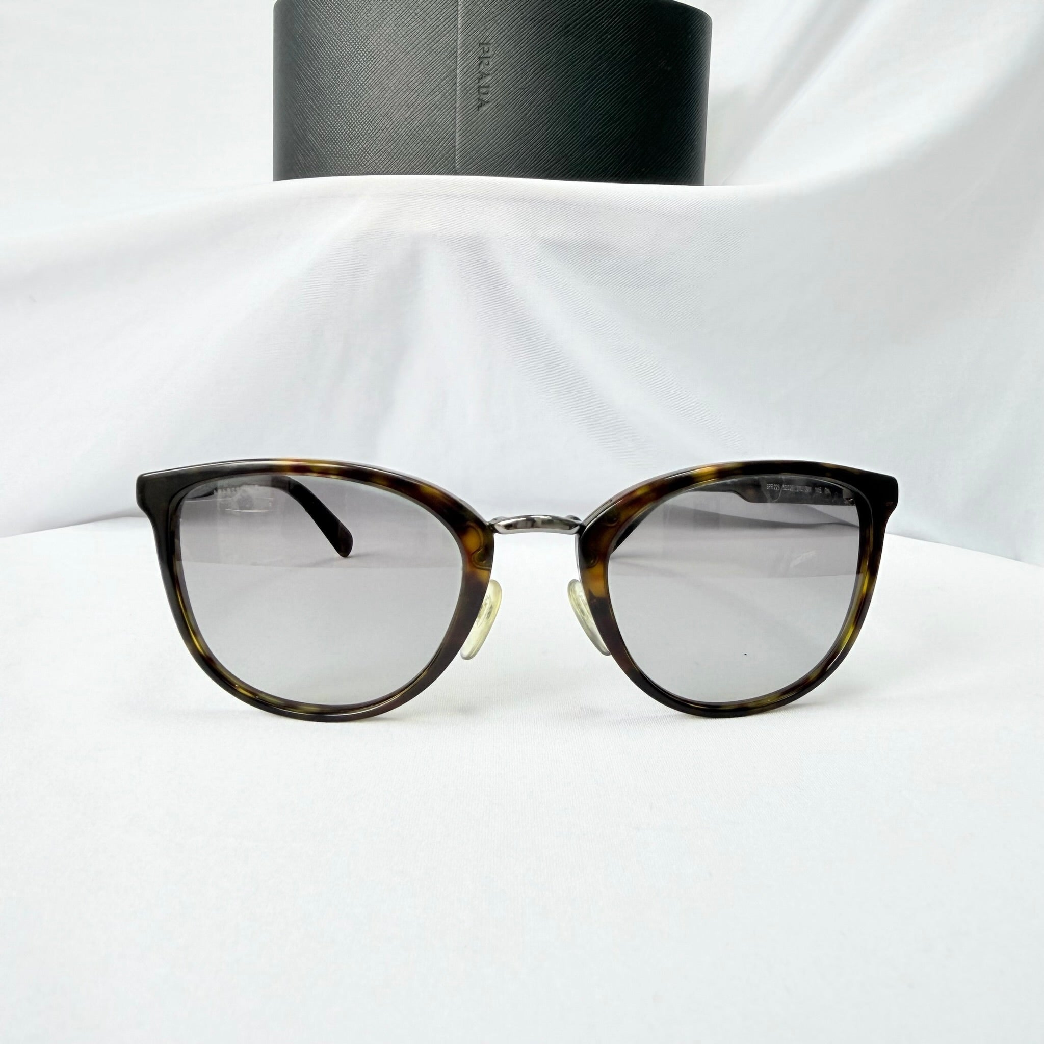 Authentic Prada Brown Tortoiseshell Oval Round Cat Eye Women Sunglasses With Case