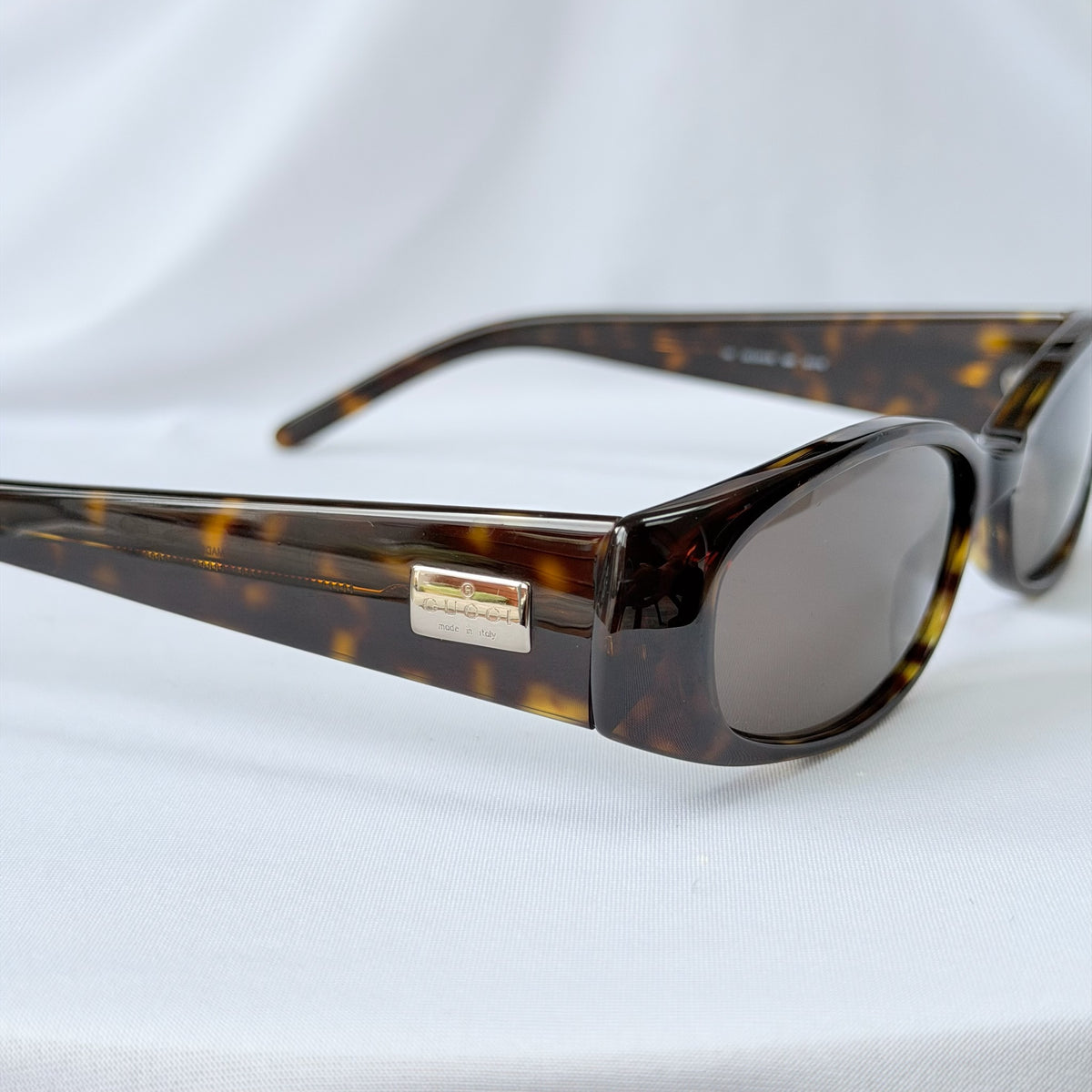 Vintage Gucci GG 2451/S Brown Tortoiseshell Silver Retro Skinny Unisex Sunglasses