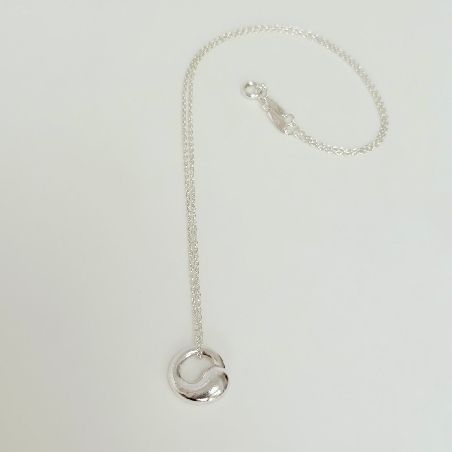 Authentic Tiffany & Co. Elsa Peretti Small Eternal Circle Sterling Silver 925 Necklace With Packaging 16 Inches
