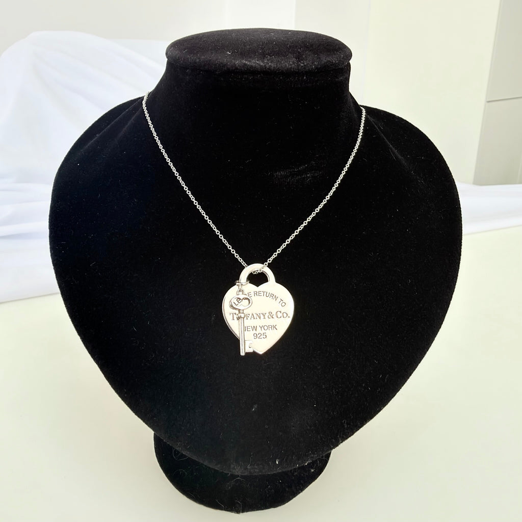 Tiffany&Co. Return to Tiffany  Medium Heart Key Lock Women's Necklace Silver 925 Sterling 19 inches With Packaging