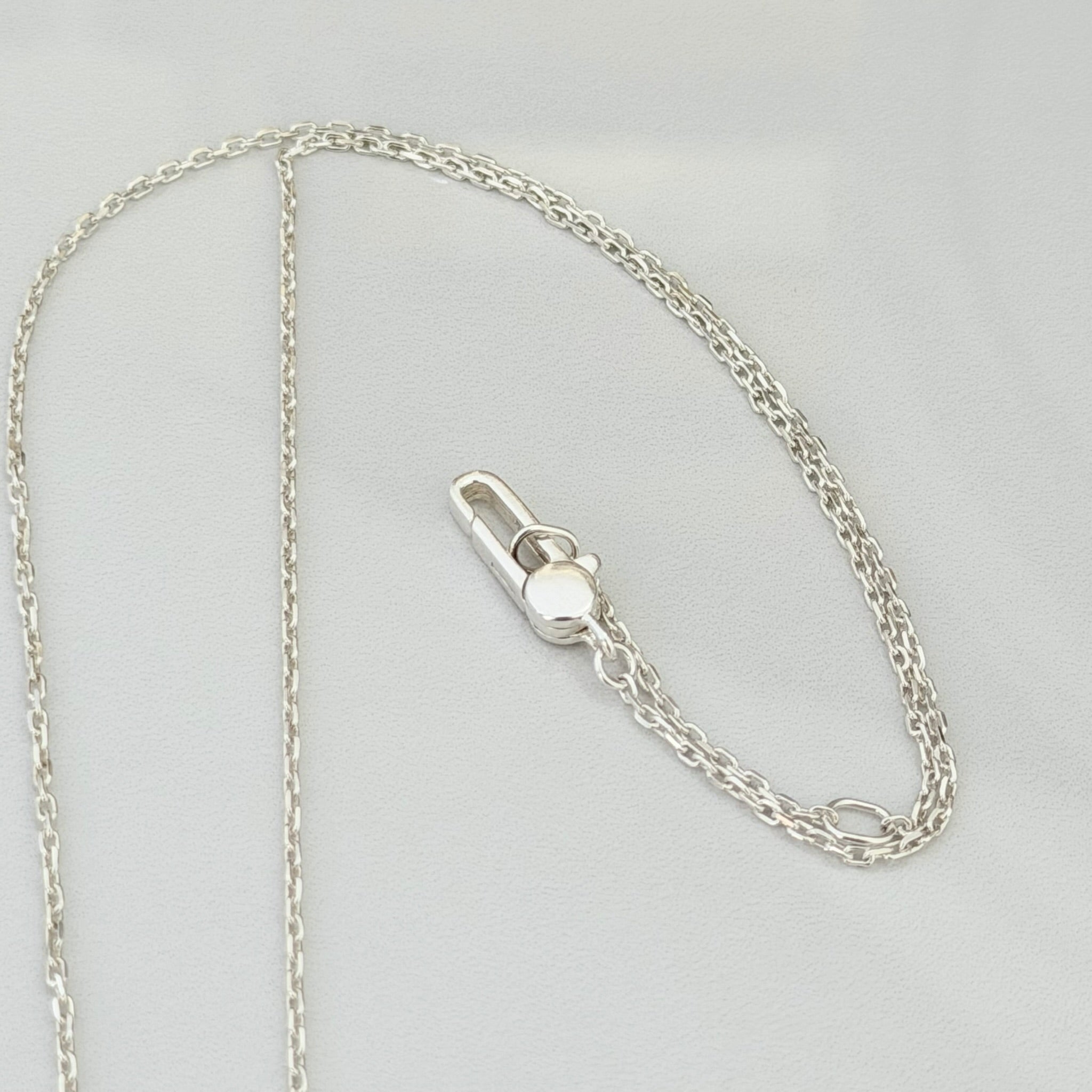 Authentic Gucci Heart Trademark Pendant Sterling Silver 925 Women’s Necklace 48cm With Packaging