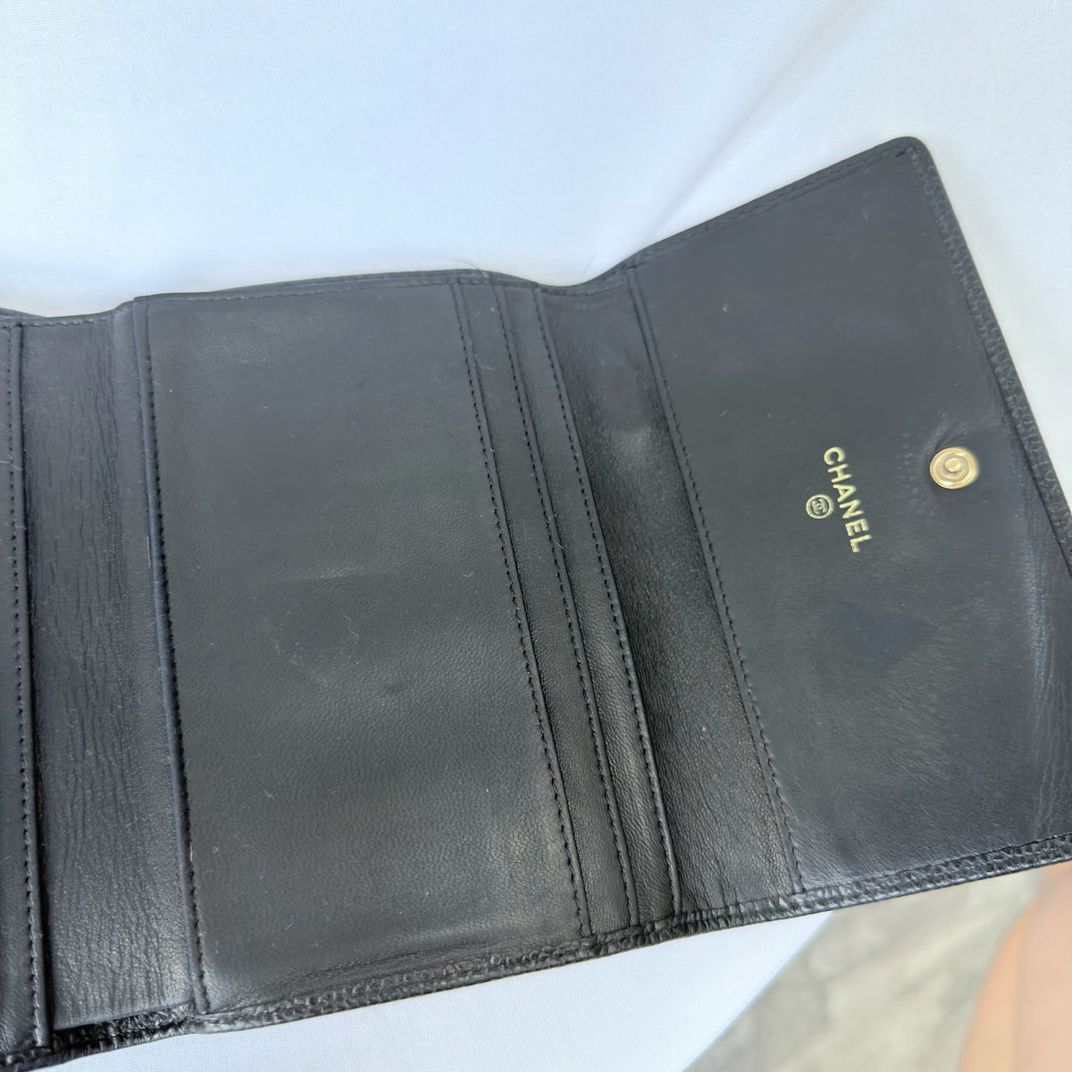 Chanel CC Logo Caviar Skin Trifold Wallet Black Leather Zipper Medium