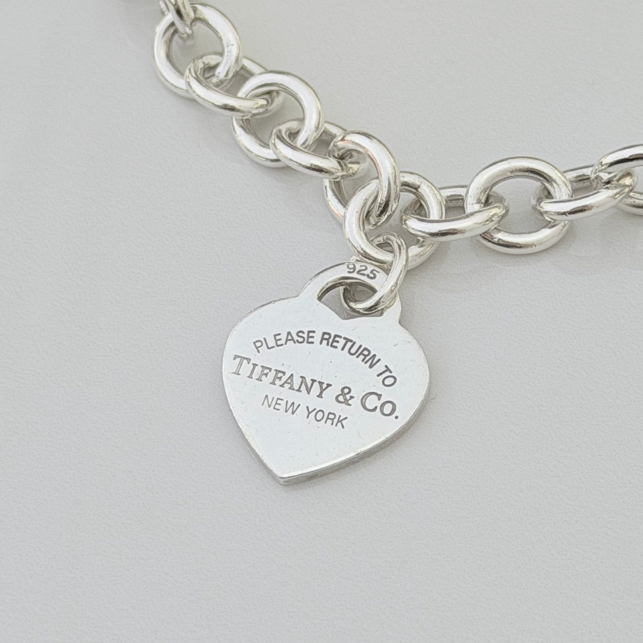 Authentic Tiffany & Co. Sterling Silver 925 Medium Heart Pendant Choker Necklace With Pouch 15 inches