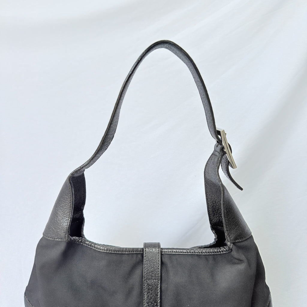 Vintage Gucci Jackie Small Handbag Black Leather And Nylon Piston Push-Lock Silver Closure Single Adjustable Strap