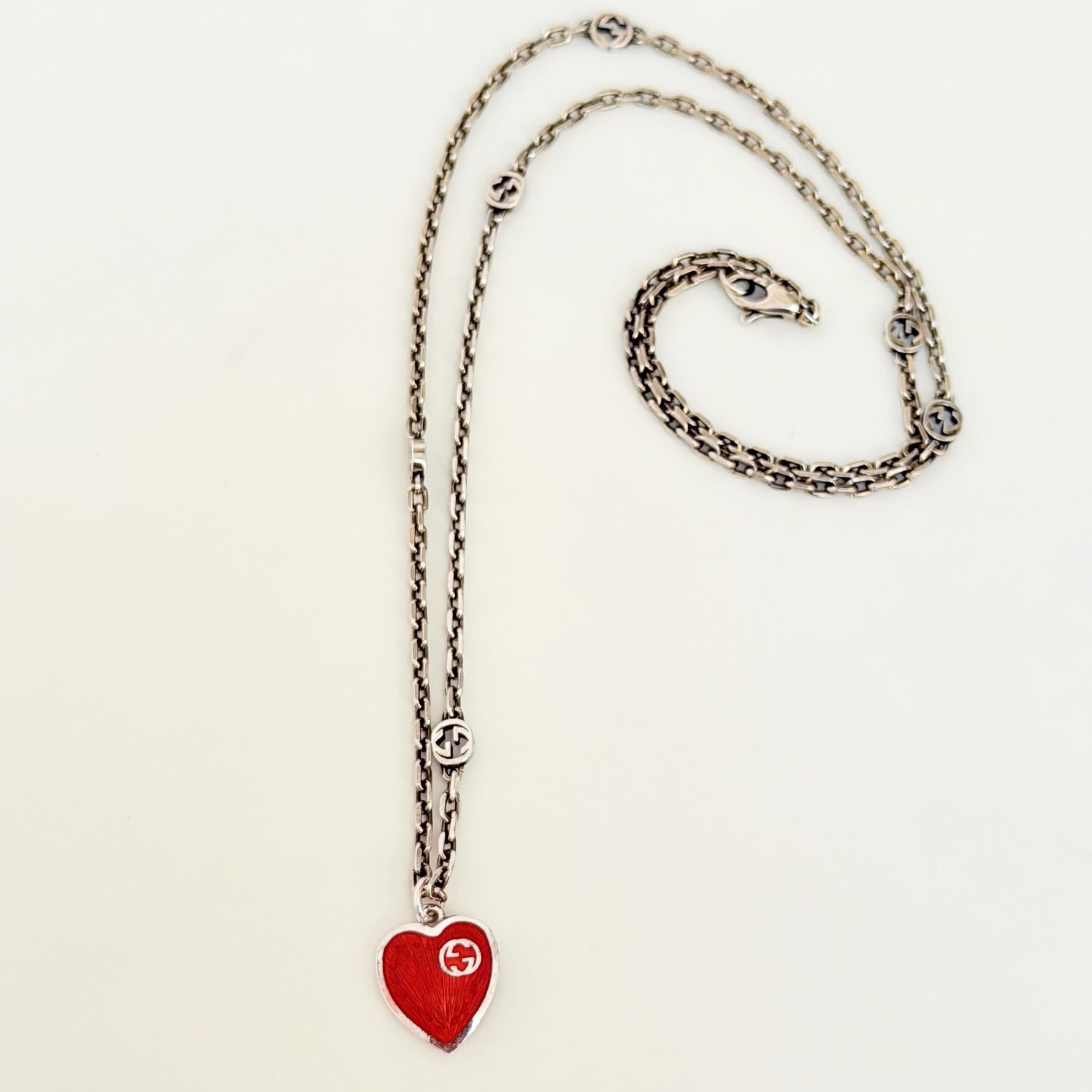 Authentic Gucci interlocking G chain Sterling Silver 925 Red Heart Necklace 19.5 Inches With Packaging