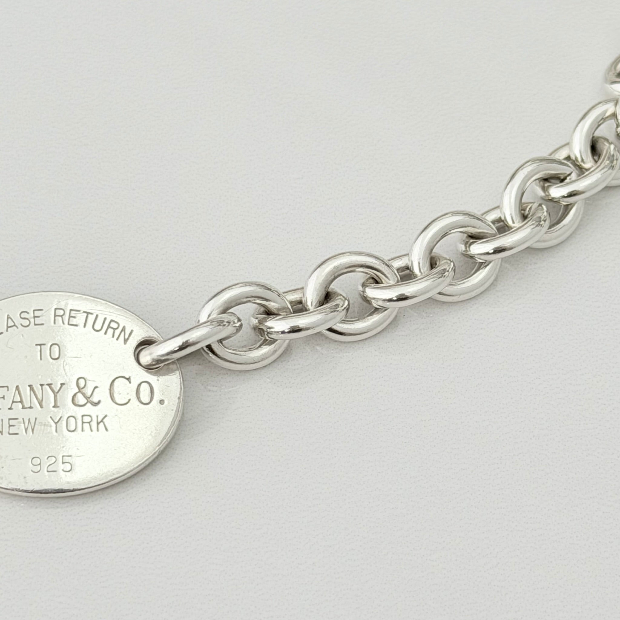 Authentic Tiffany & Co. Sterling Silver 925 Oval Pendant Choker Necklace With Packaging 15 inches