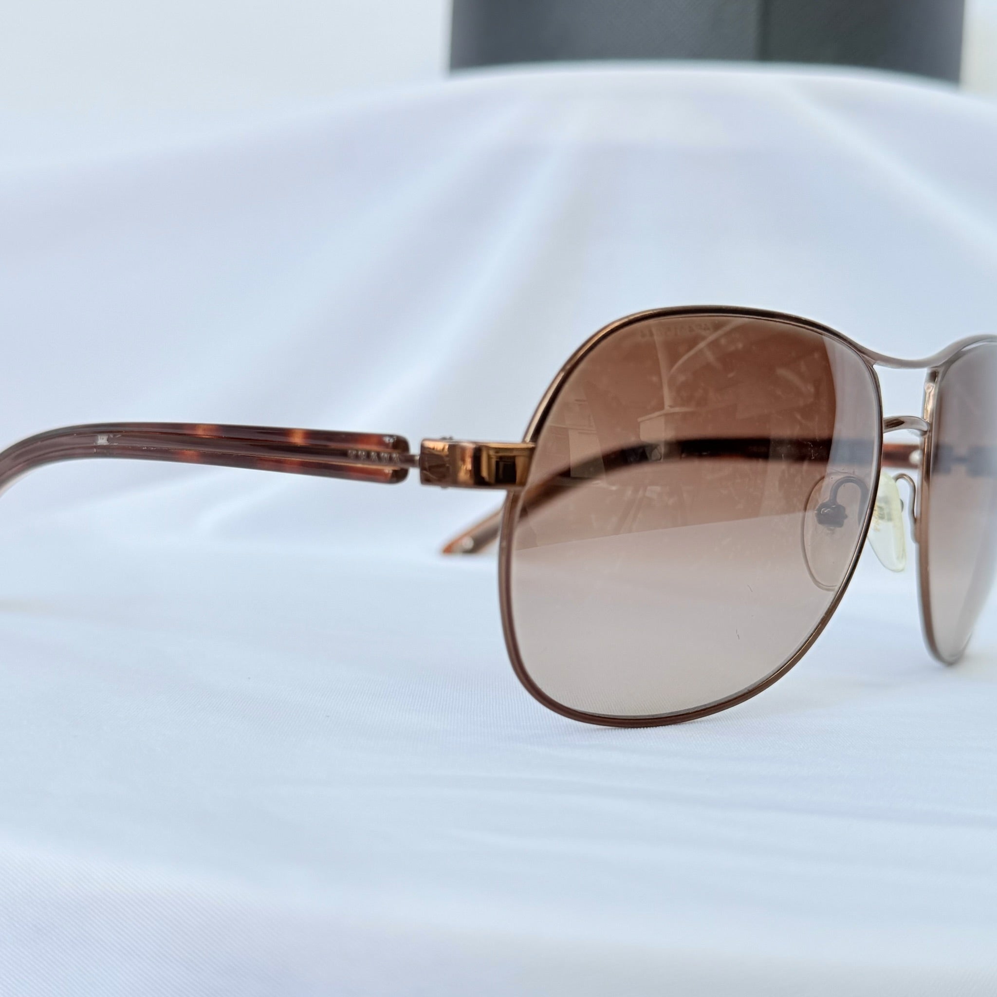 Prada Pilot Bronze Gold Brown tortoiseshell Women’s Designer Sunglasses With Case