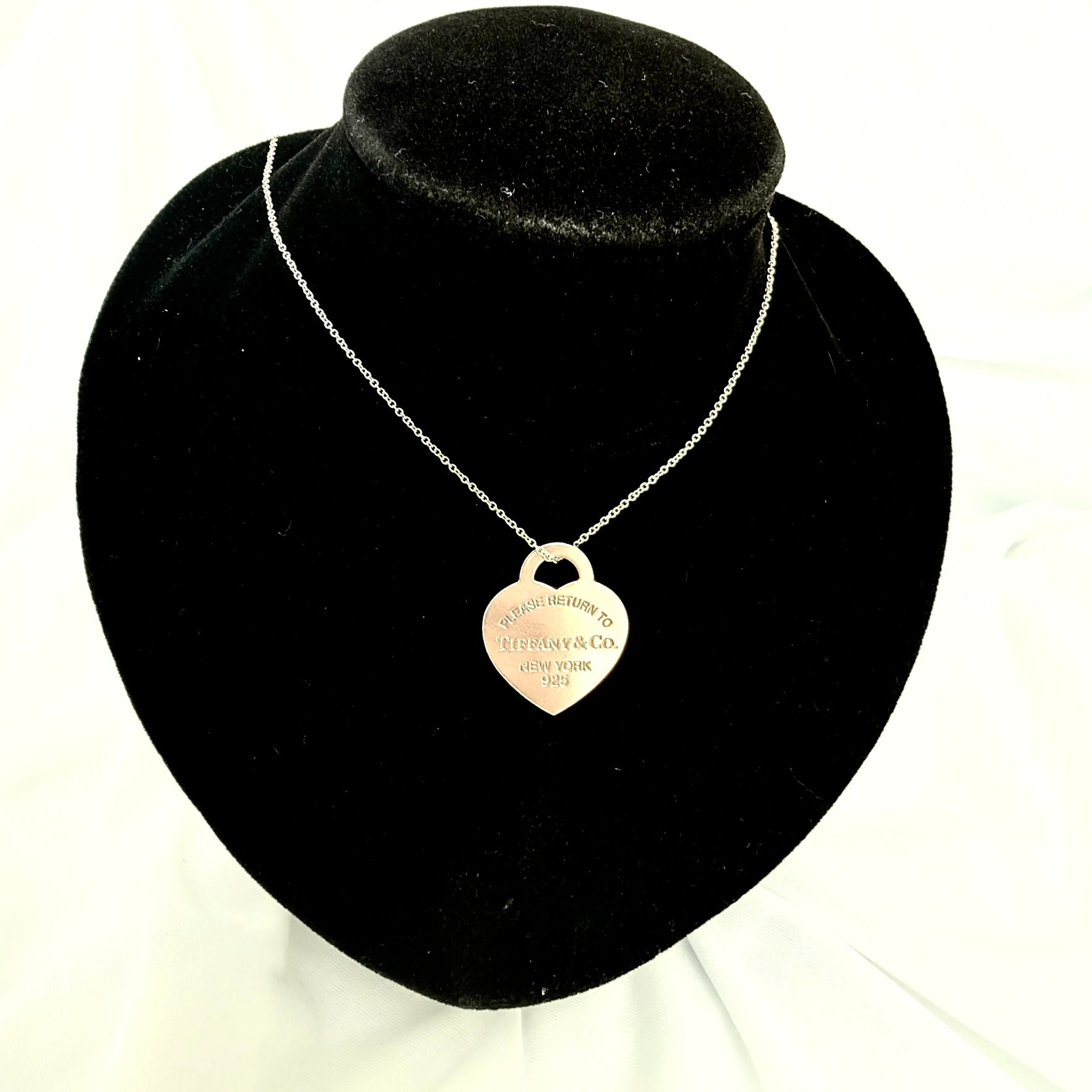 Tiffany & Co. Return to Tiffany Medium Heart Women's Necklace 925 Sterling Silver 18 inches
