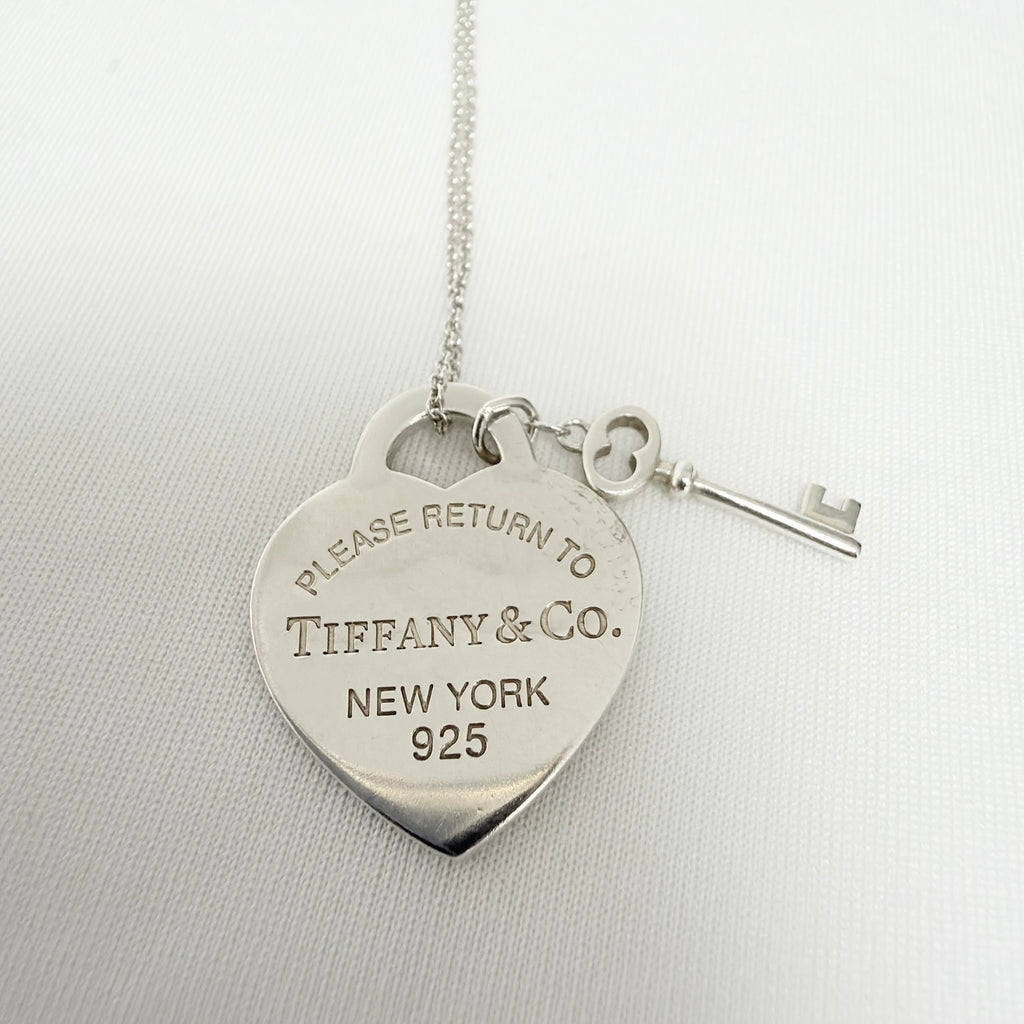 Tiffany&Co. Return to Tiffany Medium Heart Key Lock Women's Necklace Silver 925 Sterling 16 inches With Packaging