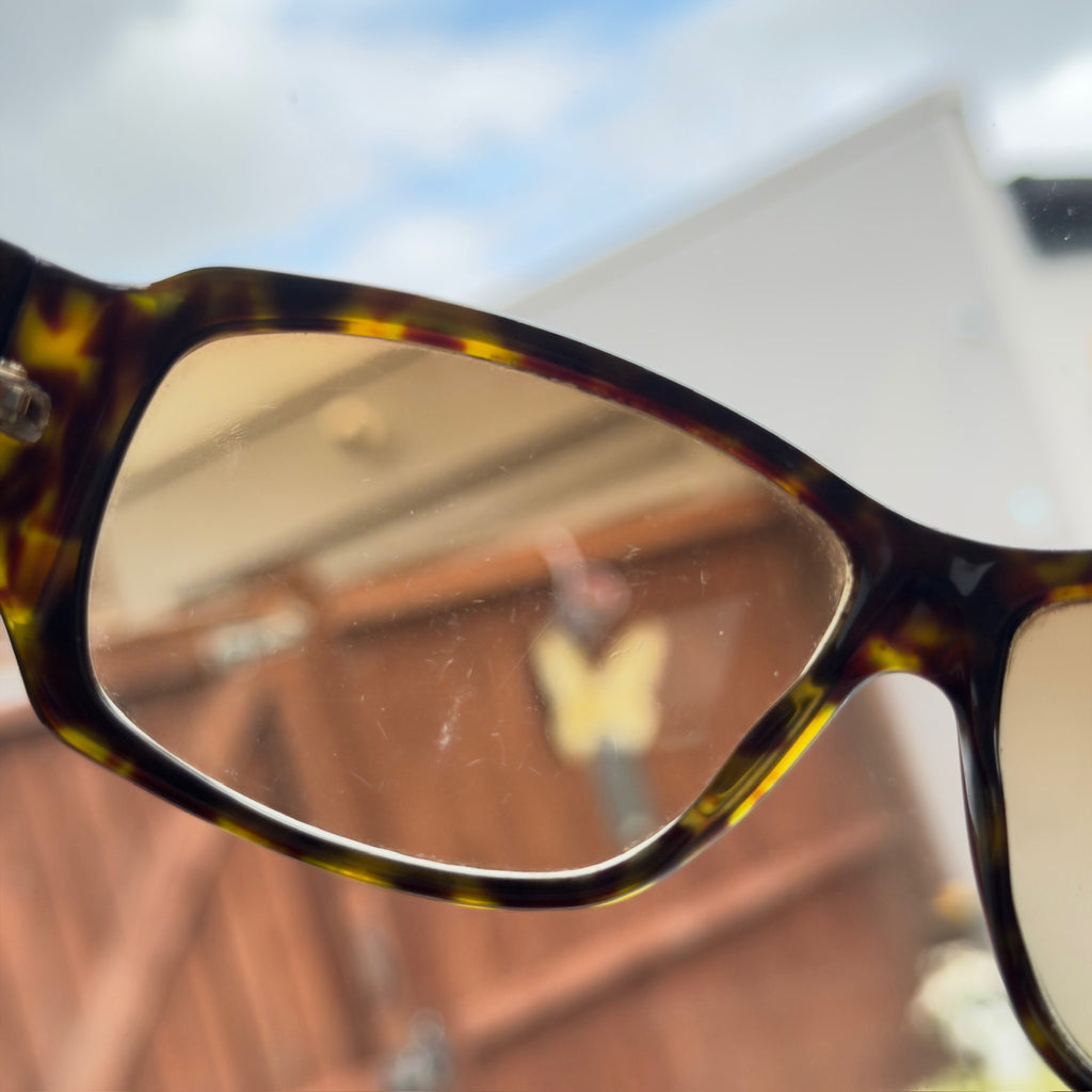 Gucci GG 2592/S Vintage Brown Tortoiseshell Rectangular Women’s Sunglasses With Case