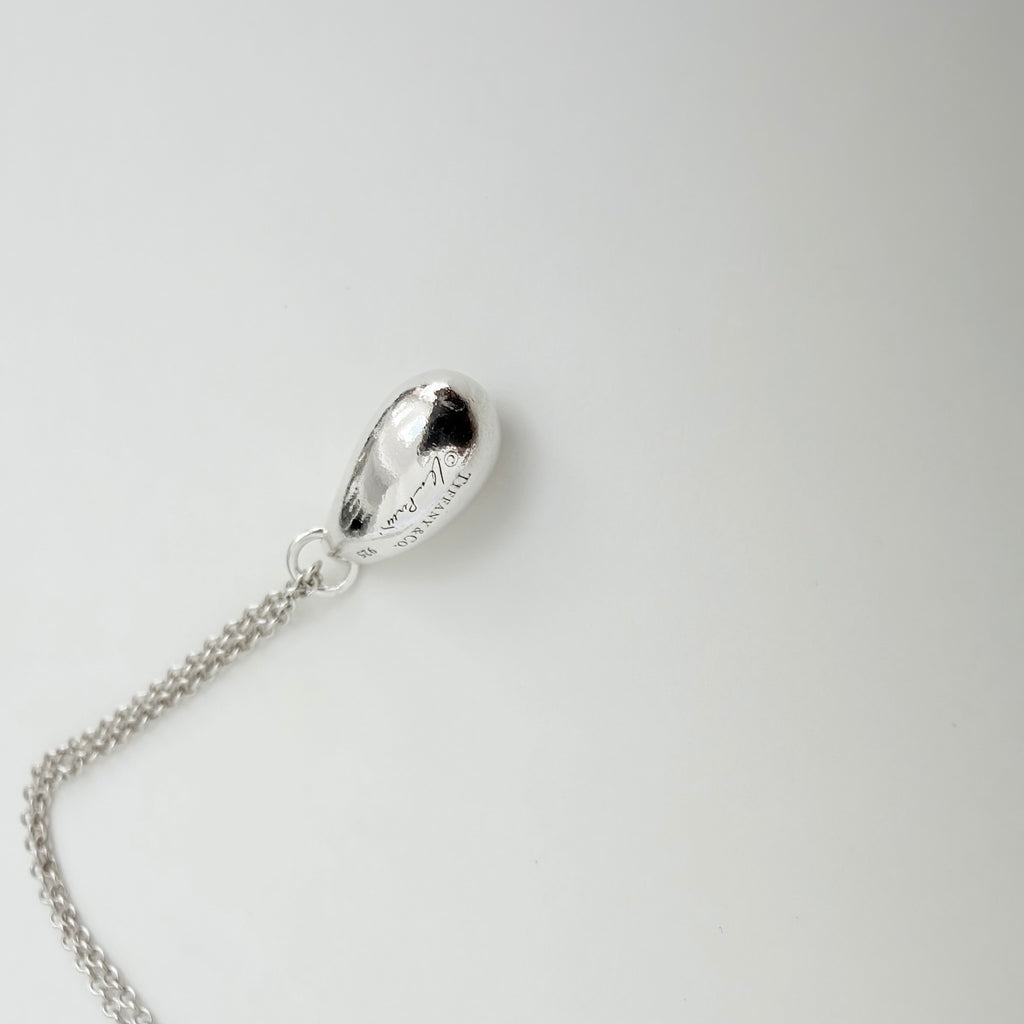 Tiffany & Co. Elsa Peretti 925 Sterling Silver Standard/Medium Teardrop Pendant Necklace With Packaging
