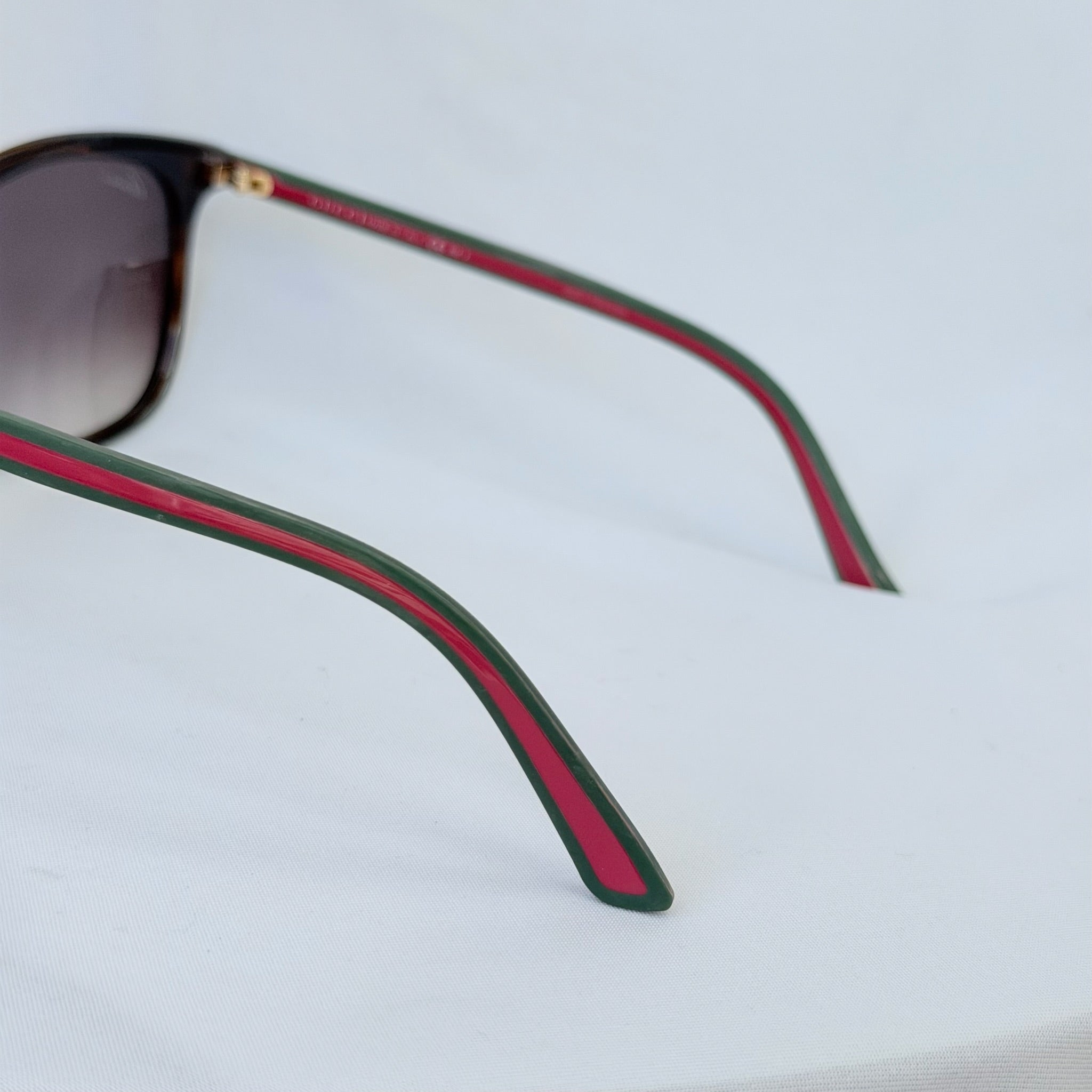 Gucci Cat Eye Black Green Red GG 3649/S 56mm Women’s sunglasses
