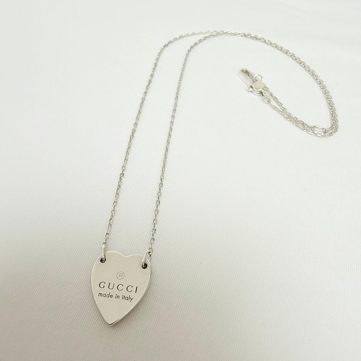 Gucci Heart Trademark Pendant Sterling Silver 925 Women’s Necklace 48cm With Packaging