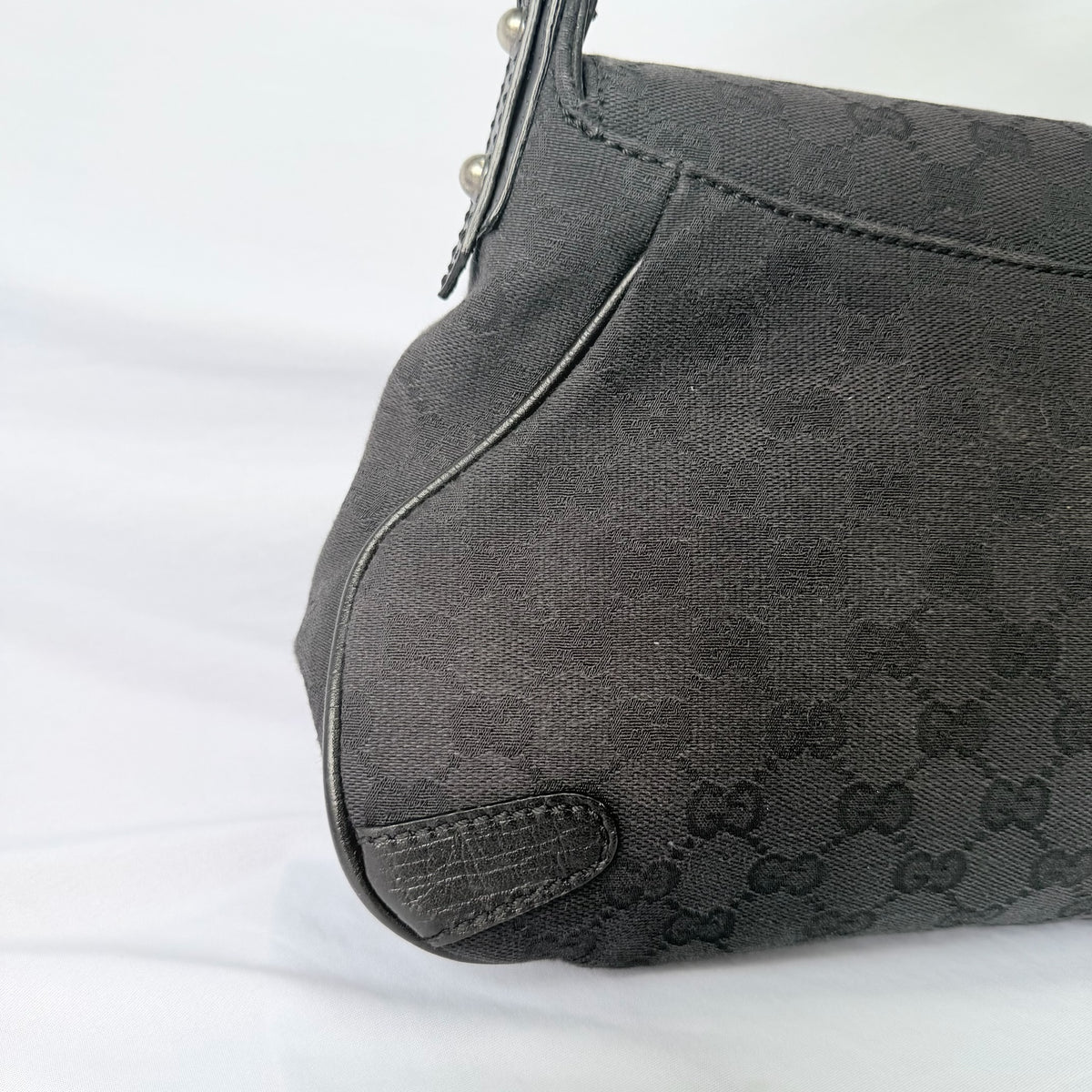 Vintage Gucci Horsebit Black Monogram Canvas Medium Shoulder Handbag Tom Ford Era 2004