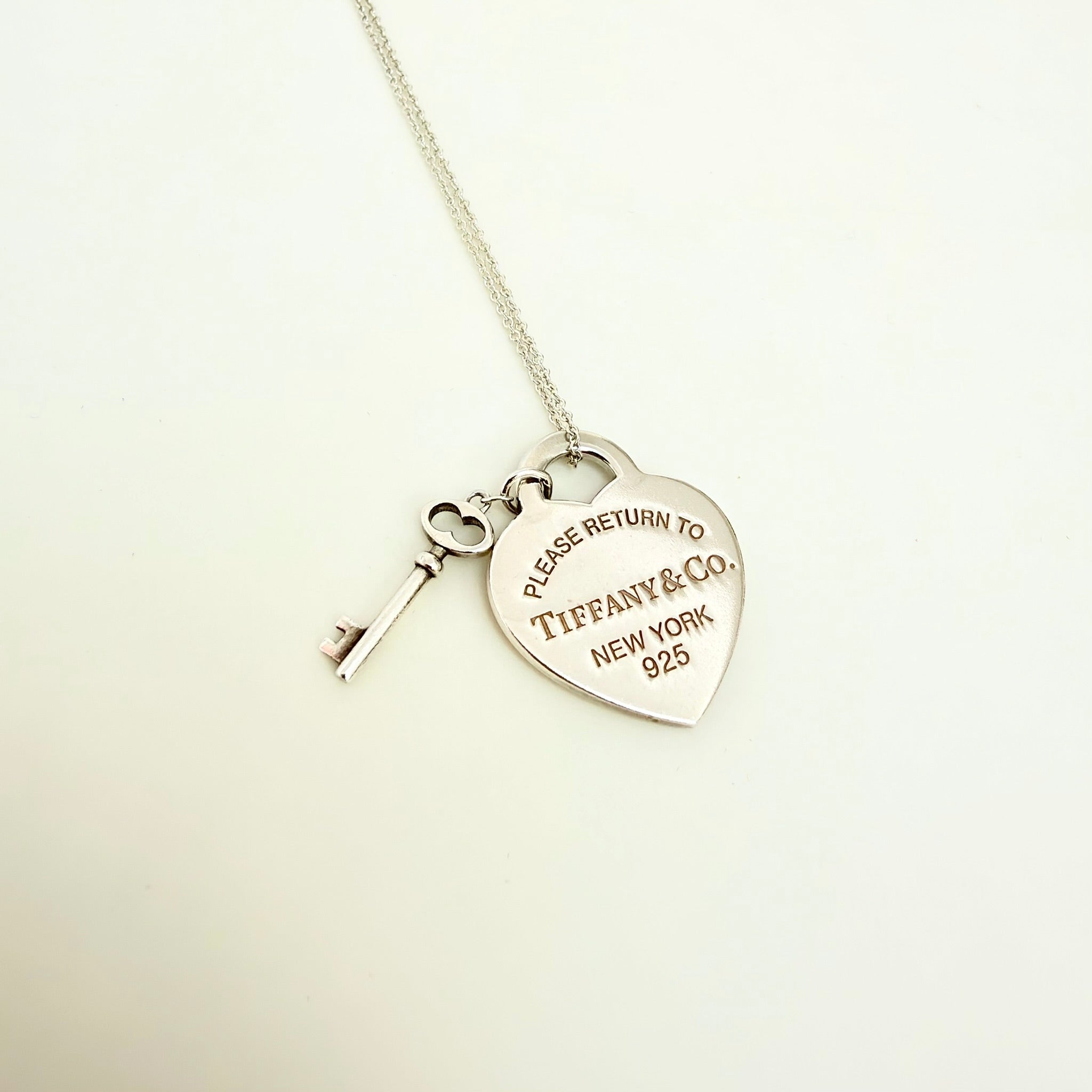 Tiffany&Co. Return to Tiffany  Medium Heart Key Lock Women's Necklace Silver 925 Sterling 19 inches With Packaging