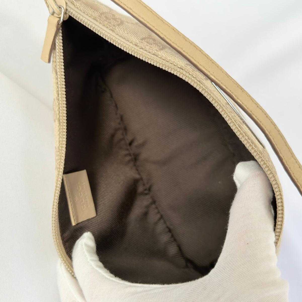 Vintage Y2k Gucci Beige GG Monogram Canvas Small Boat Pochette Shoulder Handbag