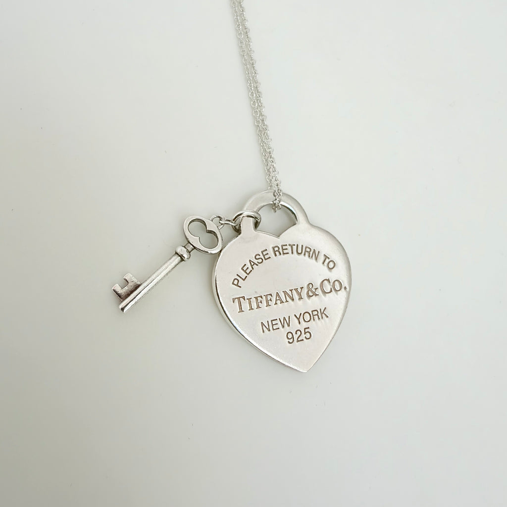 Tiffany&Co. Return to Tiffany  Medium Heart Key Lock Women's Necklace Silver 925 Sterling 19 inches With Packaging