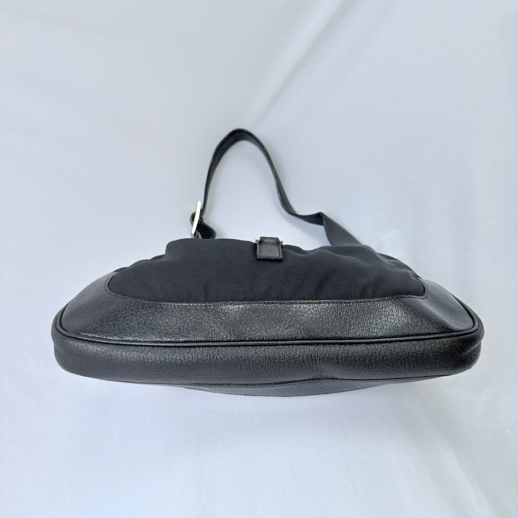 Vintage Gucci Jackie Small Handbag Black Leather And Nylon Piston Push-Lock Silver Closure Single Adjustable Strap