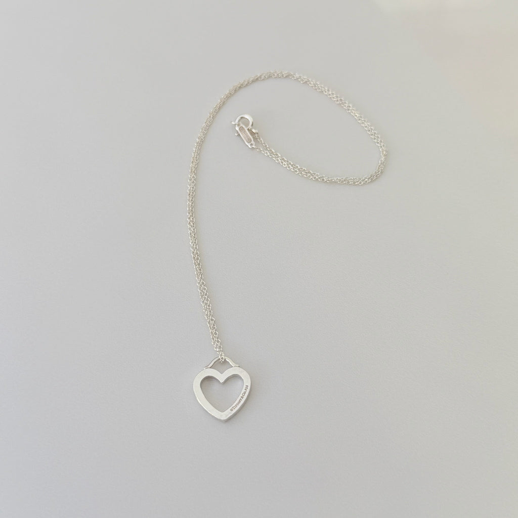 Tiffany & Co. Sentimental Open Heart necklace sterling silver 925 16 inches