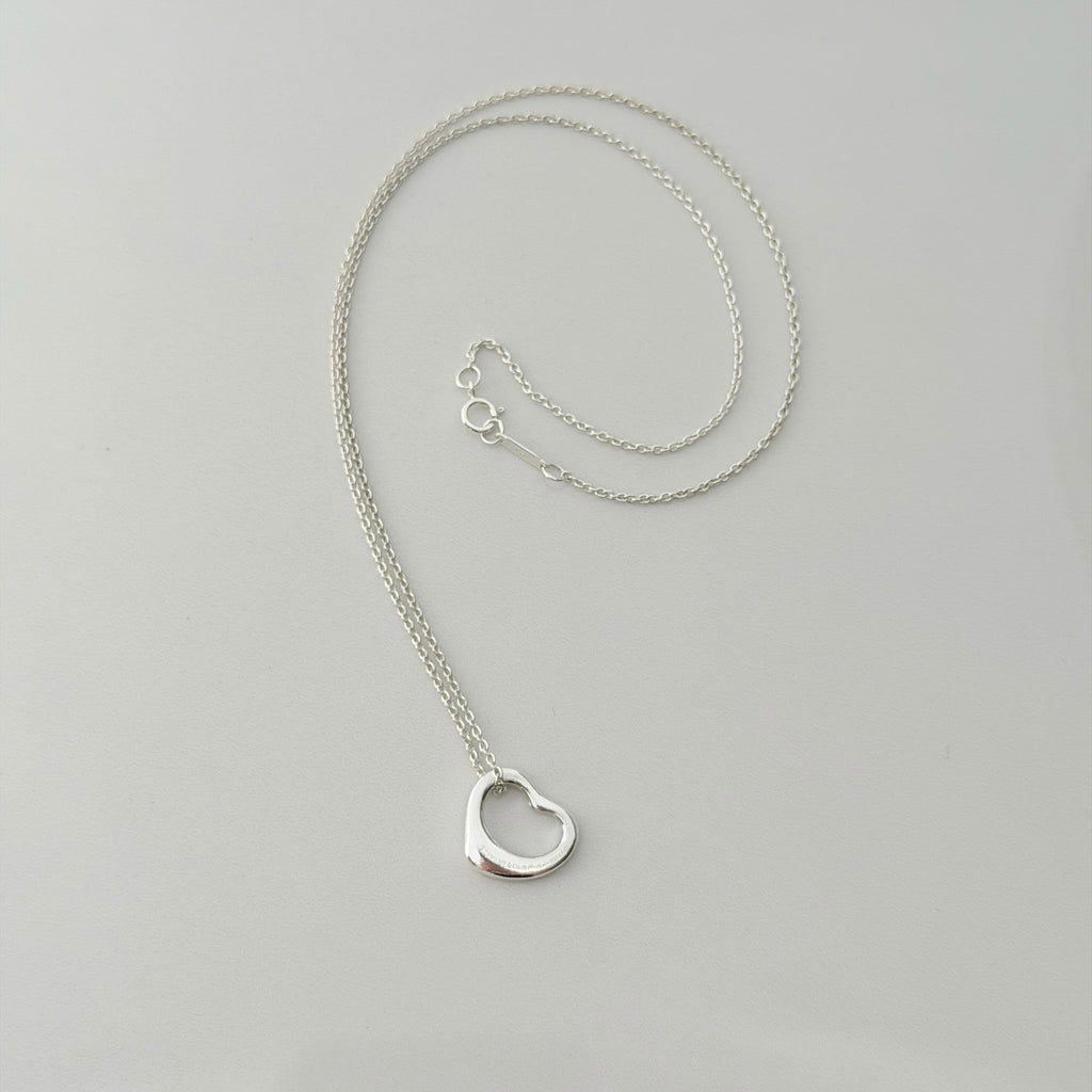 Tiffany & Co. Elsa Peretti Spain Sterling Silver 925 Small Open Heart Pendant Necklace 18 Inches