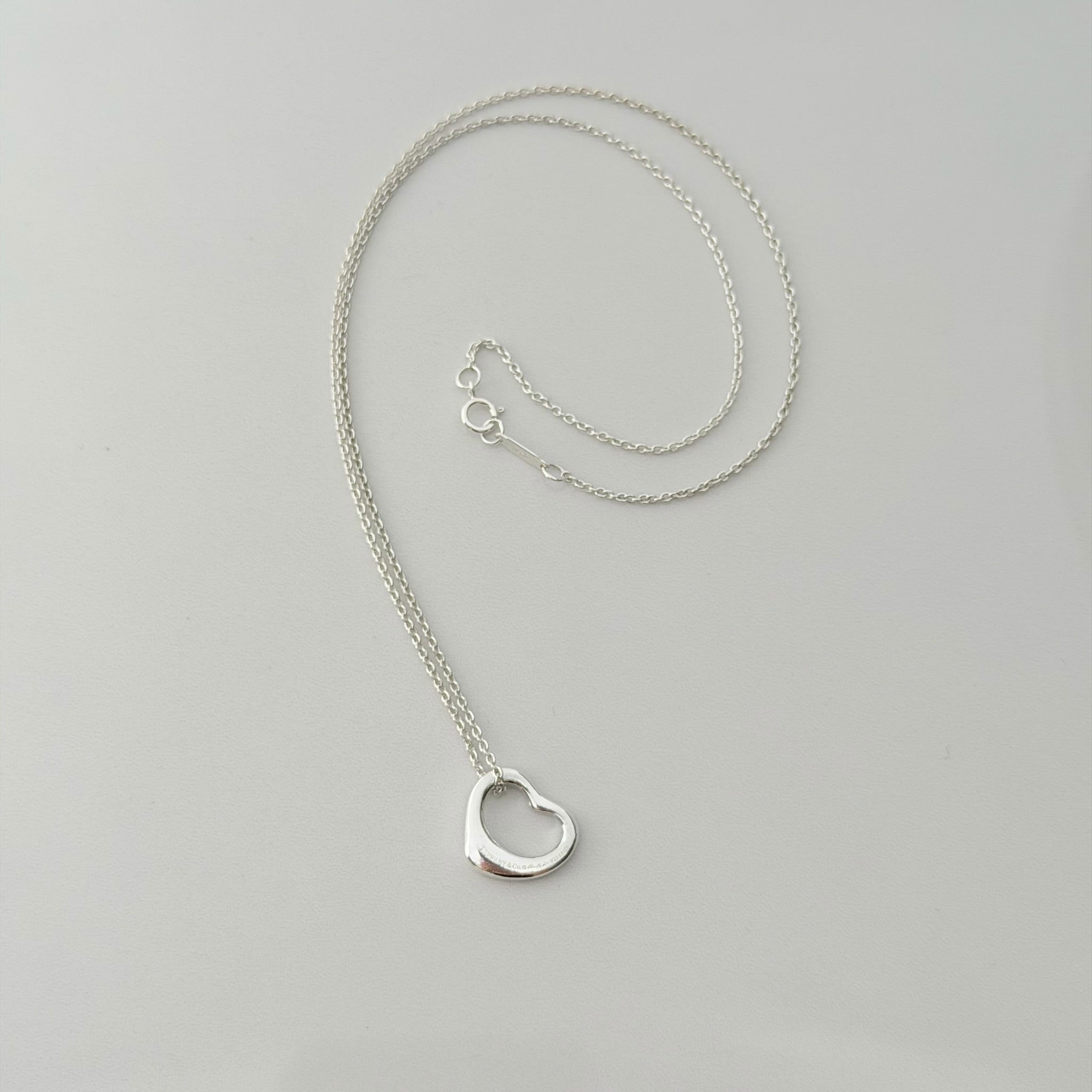 Tiffany & Co. Elsa Peretti Spain Sterling Silver 925 Small Open Heart Pendant Necklace 18 Inches