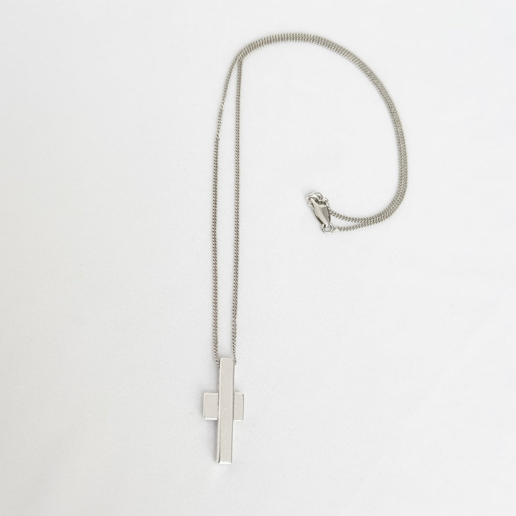 Gucci Vintage Unisex Asymmetric Cross Abstract Pendant Sterling Silver 925 Necklace 18 Inches With Packaging