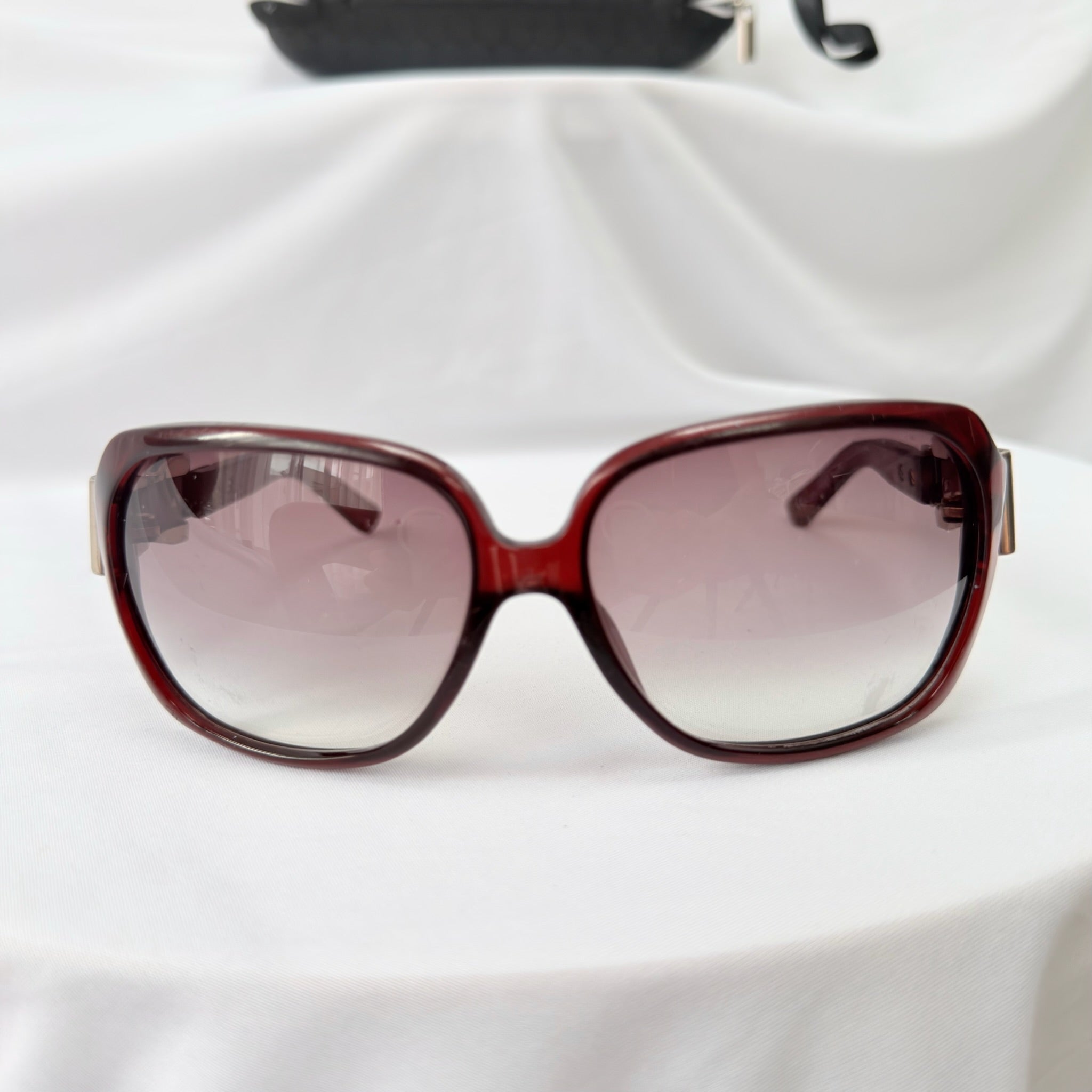 Vintage Gucci GG 3006/S "Queen Bow" Buckle Oversized Butterfly Burgundy sunglasses