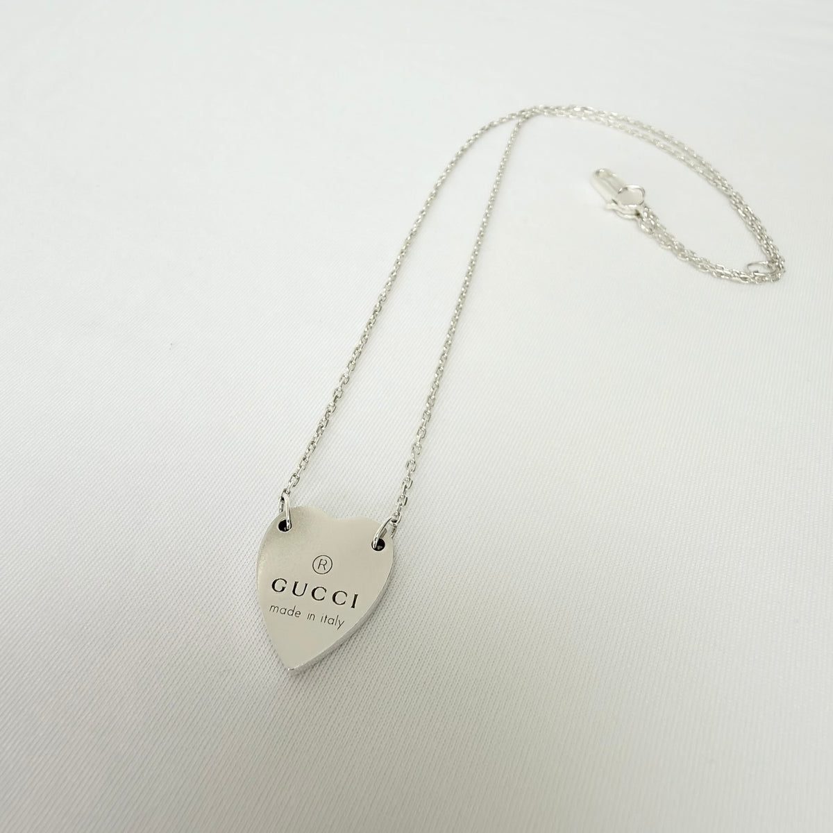 Gucci Heart Trademark Pendant Sterling Silver 925 Women’s Necklace 48cm With Packaging