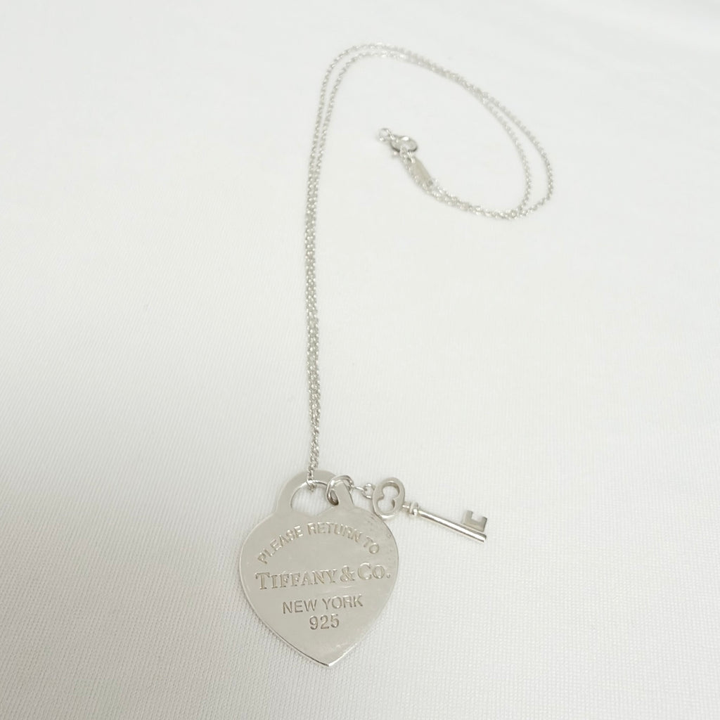 Tiffany&Co. Return to Tiffany Medium Heart Key Lock Women's Necklace Silver 925 Sterling 16 inches With Packaging