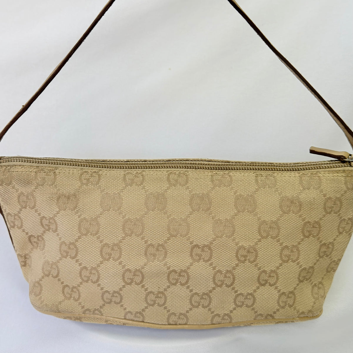 Vintage Y2k Gucci Beige GG Monogram Canvas Small Boat Pochette Shoulder Handbag