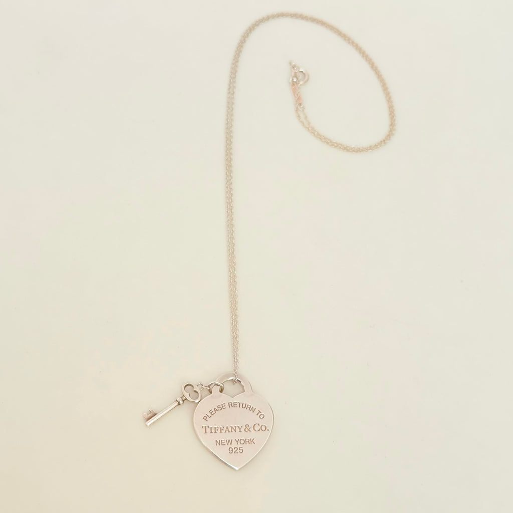 Tiffany&Co. Return to Tiffany  Medium Heart Key Lock Women's Necklace Silver 925 Sterling 19 inches With Packaging