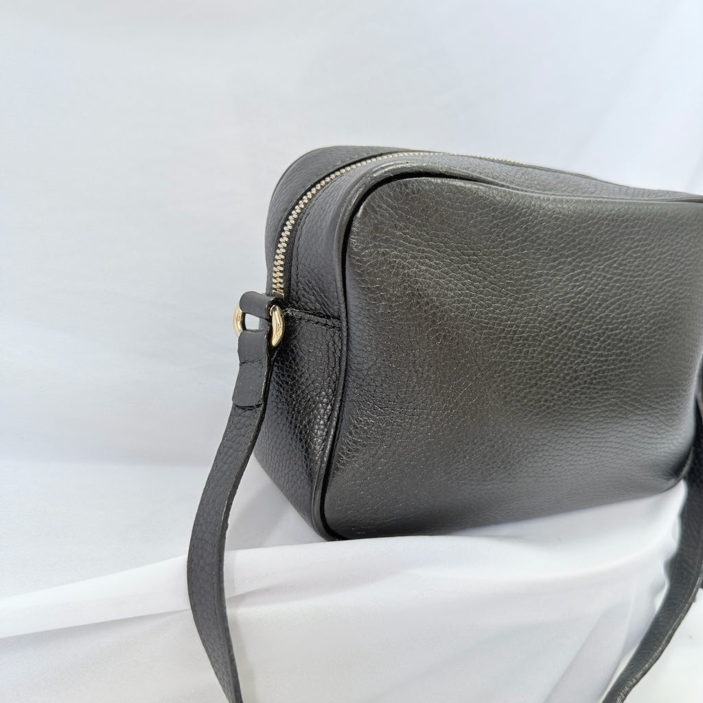 Gucci Black Grained Leather Soho Disco Small Women’s Crossbody Shoulder Handbag. Repaired