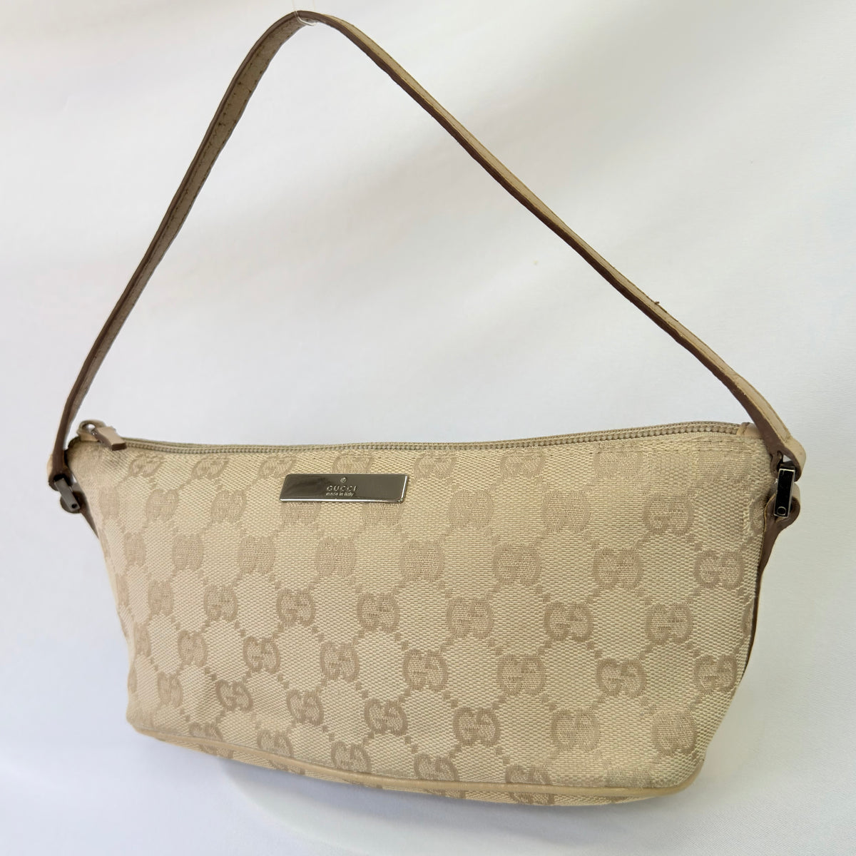 Vintage Y2k Gucci Beige GG Monogram Canvas Small Boat Pochette Shoulder Handbag