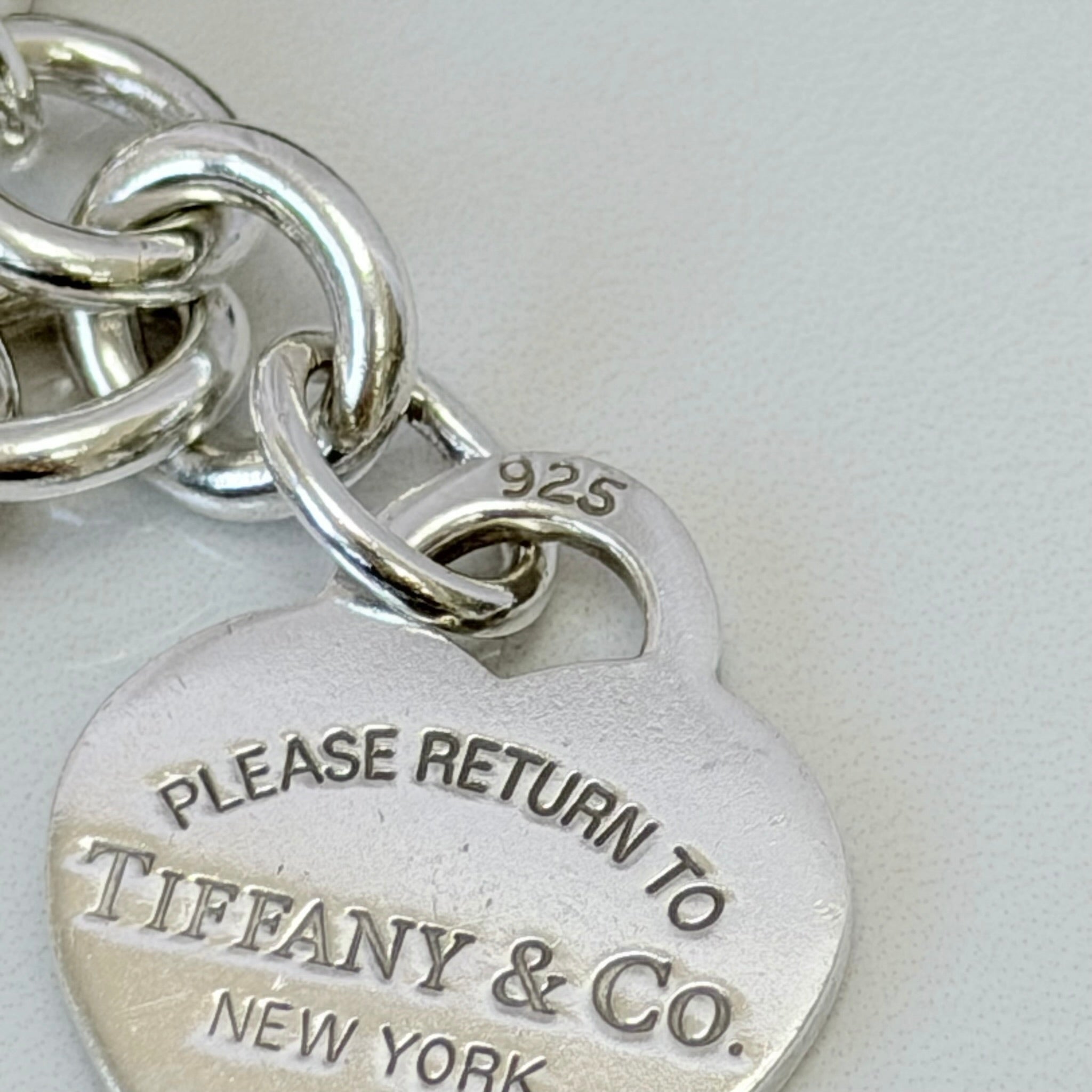 Authentic Tiffany & Co. Sterling Silver 925 Medium Heart Pendant Choker Necklace With Pouch 15 inches