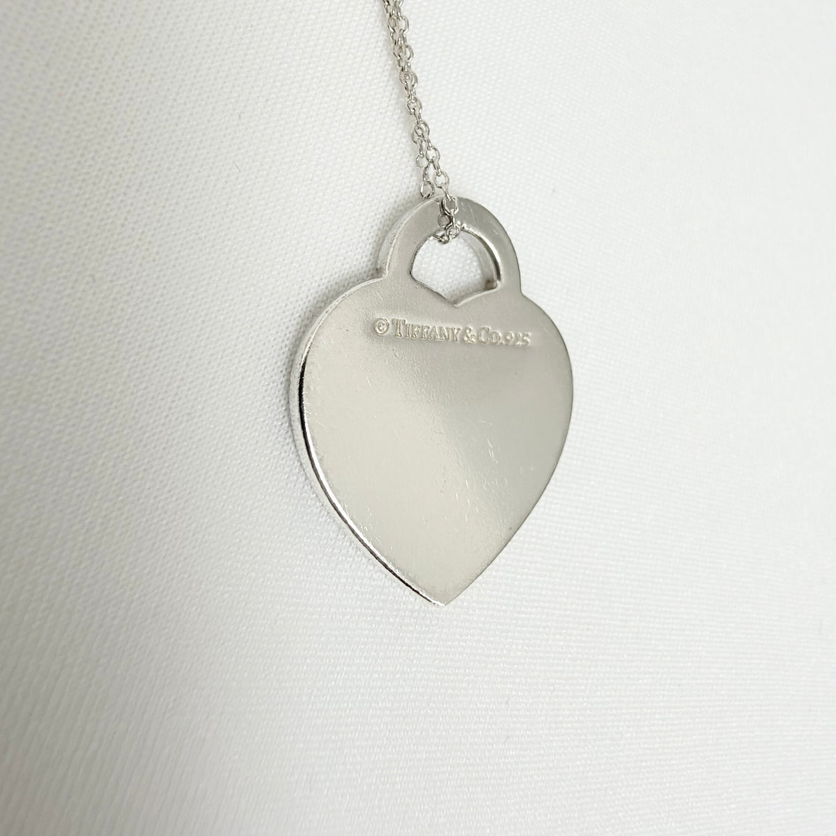 Tiffany & Co. 727 Fifth Avenue Script Medium Heart Sterling Silver 925 Necklace 22.5 Inches