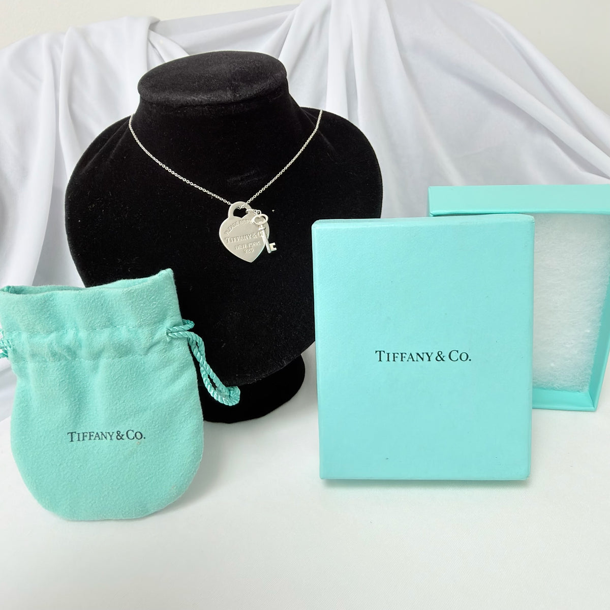 Tiffany&Co. Return to Tiffany Medium Heart Key Lock Women's Necklace Silver 925 Sterling 16 inches With Packaging