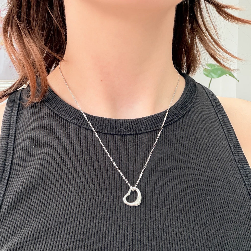 Tiffany & Co. Elsa Peretti Spain Sterling Silver 925 Small Open Heart Pendant Necklace 18 Inches