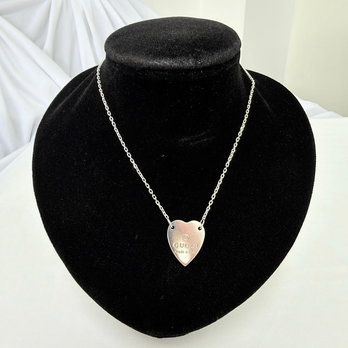 Gucci Heart Trademark Pendant Sterling Silver 925 Women’s Necklace 48cm With Packaging
