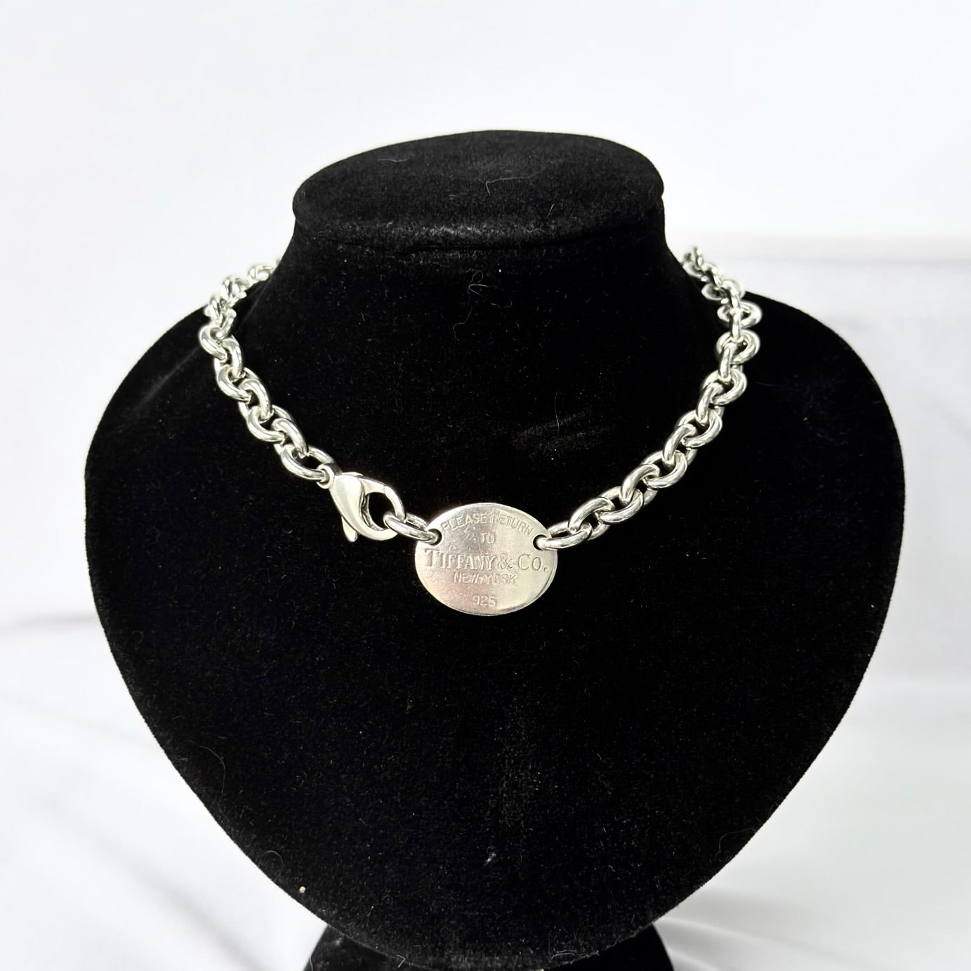 Authentic Tiffany & Co. Sterling Silver 925 Oval Pendant Choker Necklace With Packaging 15 inches