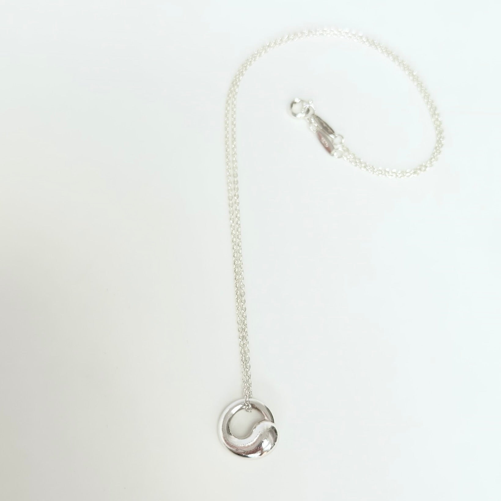 Authentic Tiffany & Co. Elsa Peretti Small Eternal Circle Sterling Silver 925 Necklace With Packaging 16 Inches