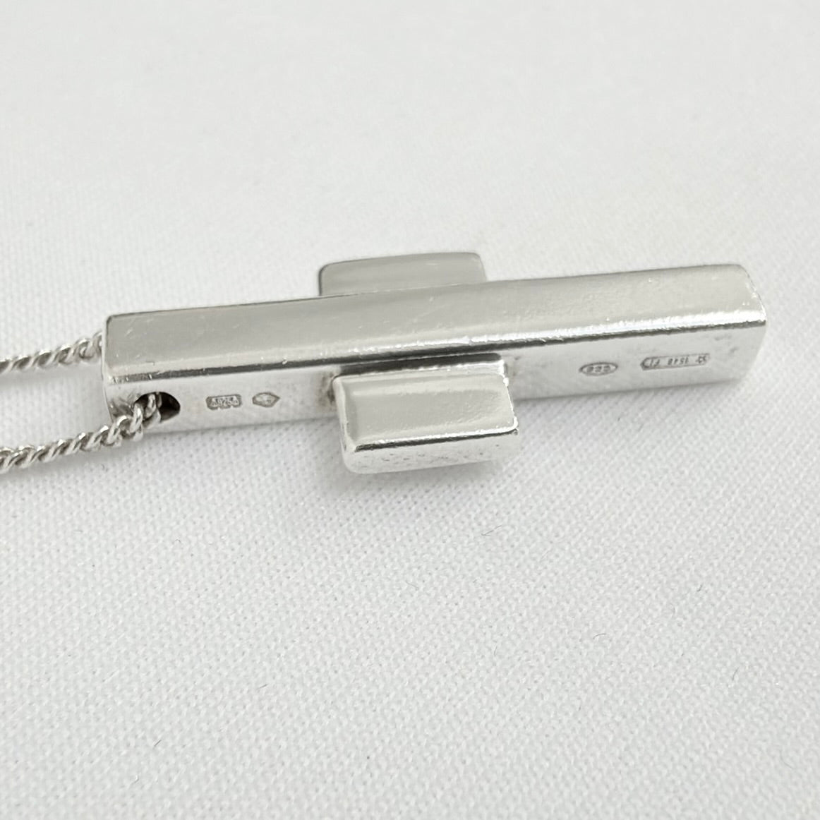 Gucci Vintage Unisex Asymmetric Cross Abstract Pendant Sterling Silver 925 Necklace 18 Inches With Packaging